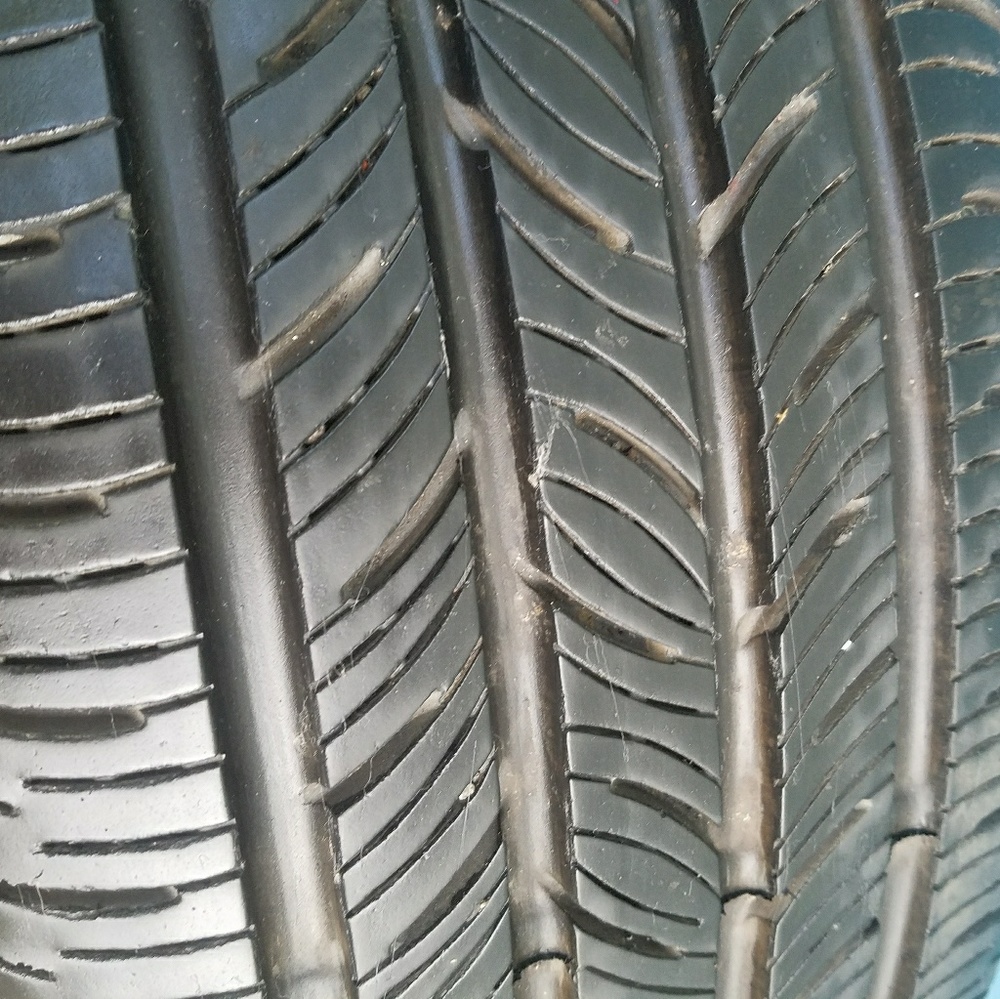Tire - Picture 3 of 5